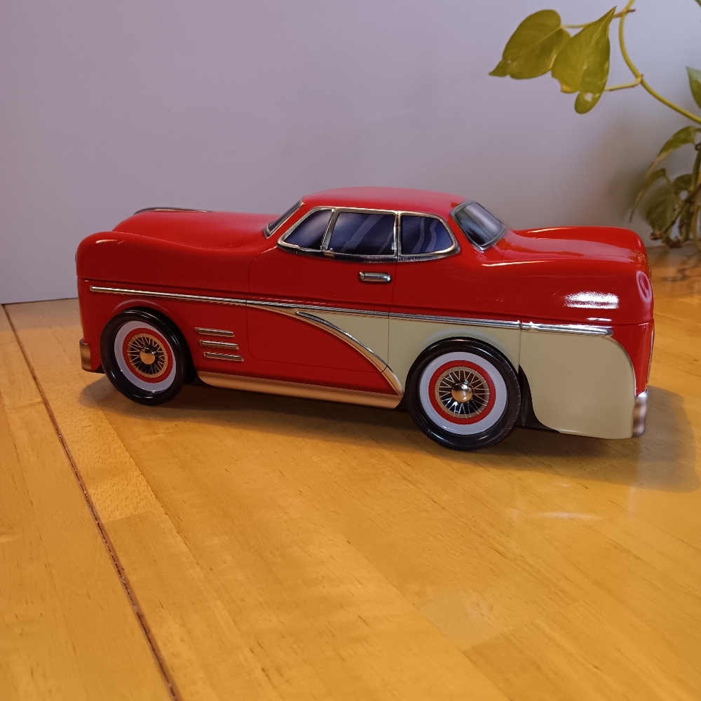 Classic Style Red and Cream 50s Model Tin Car Box
